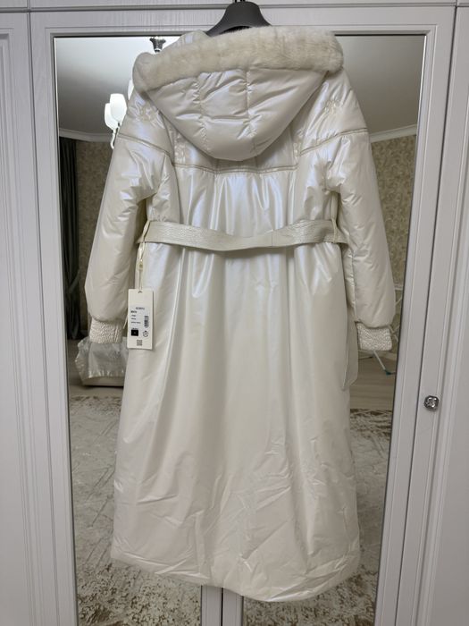 Продам абсолютно новую  зимнюю куртку