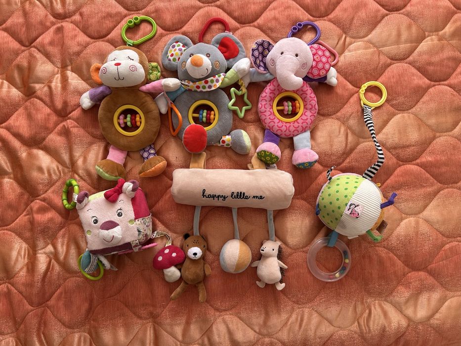 Лот бебешки играчки