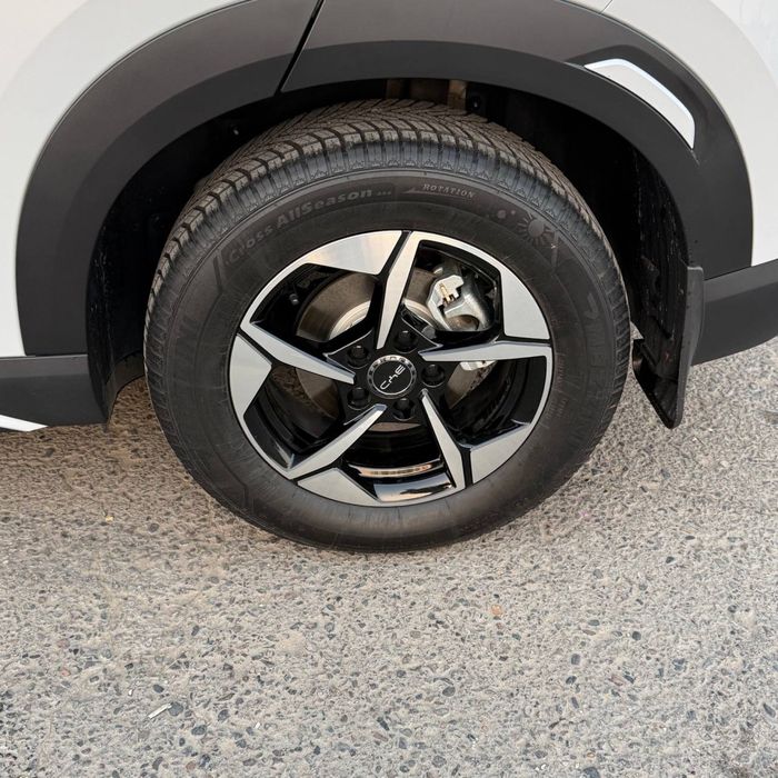 Byd yuan up tayor moshina olasla haydisla