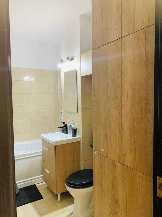 Se inchiriaza apartament 2 camere, mobilat, insorit, balcon, parcare