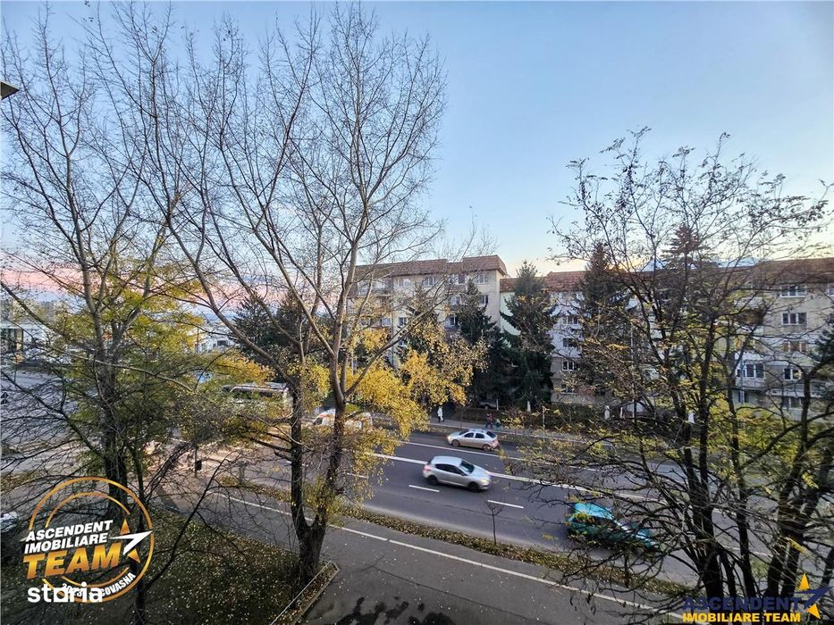 Film& Tur 3D! Central,decomandat,2bai, 2balcoane,luminatie E.V,confort