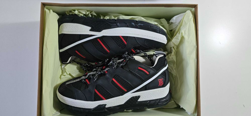 Sneakers BURBERRY Black/Red MESH Nr 41 NOI in CUTIE