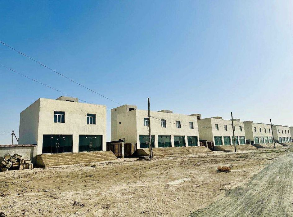 УРГАНЧ туманида 400 кв.м 2-этажли ТУРАР ЖОЙ сотилади.