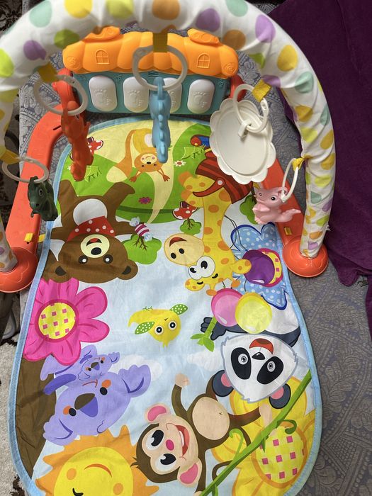 Продам развивающий коврик в хорошем состояний