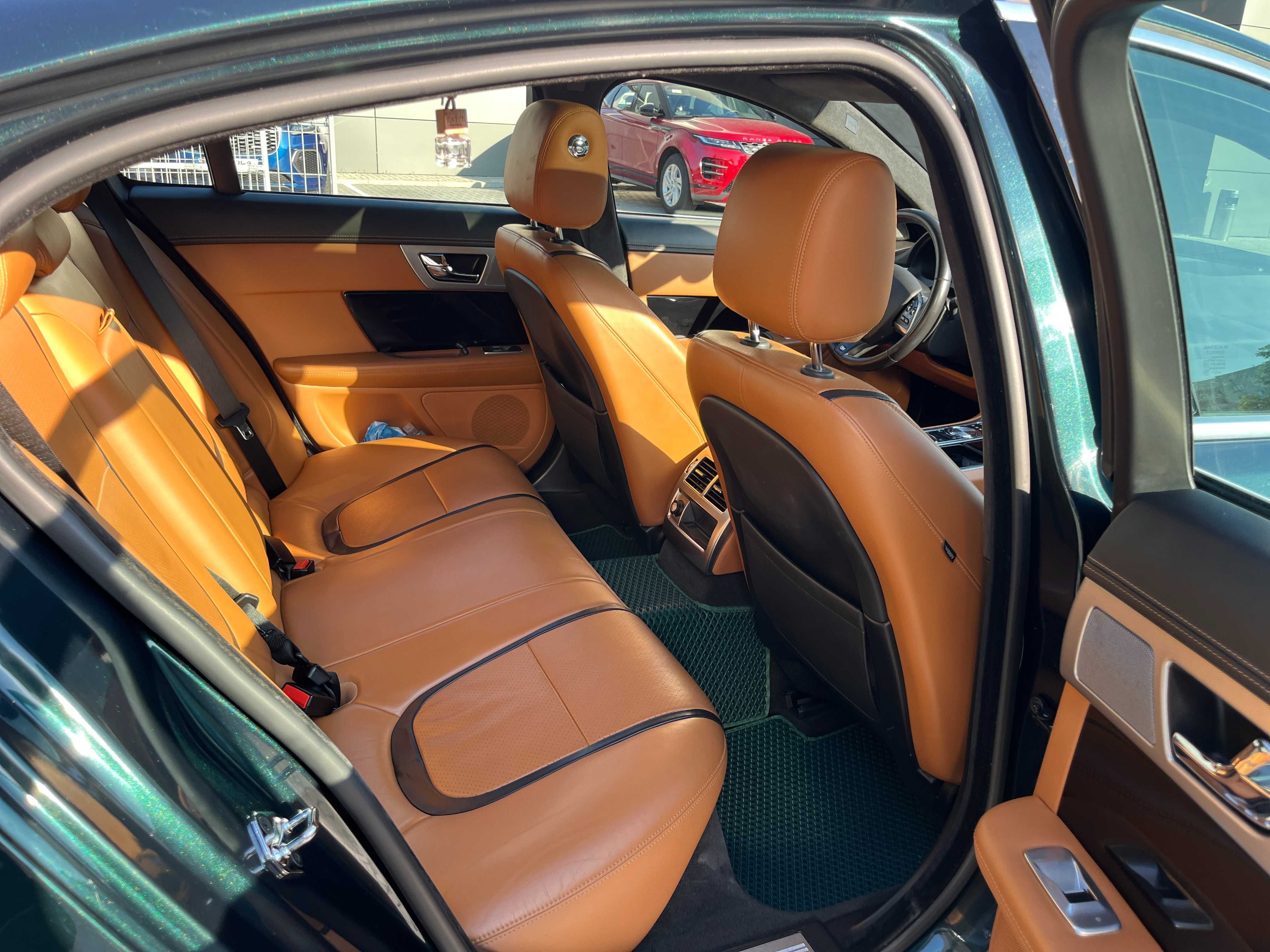 Jaguar XF S 3.0 V6 D Portfolio – British Racing Green | Excepțională