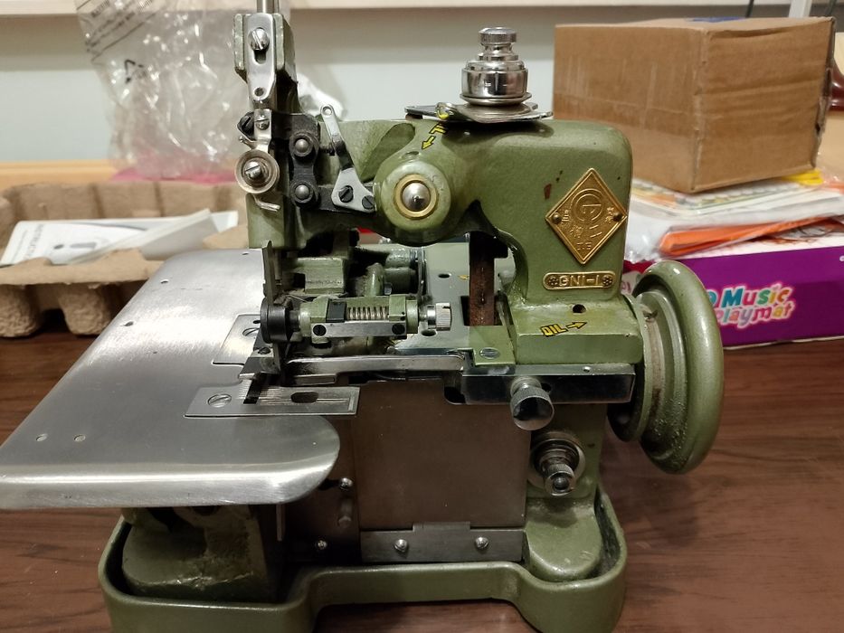 Продавам триконечен оверлог