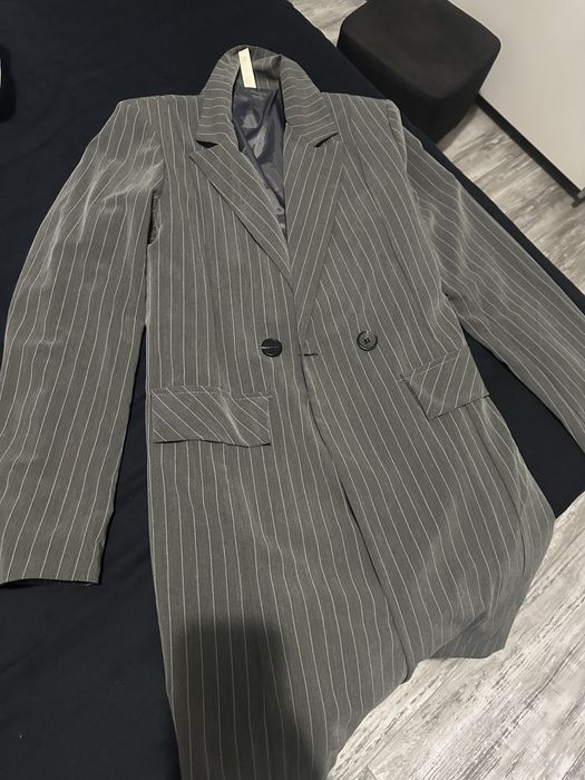 Стилно сако/рокля в сиво райе!