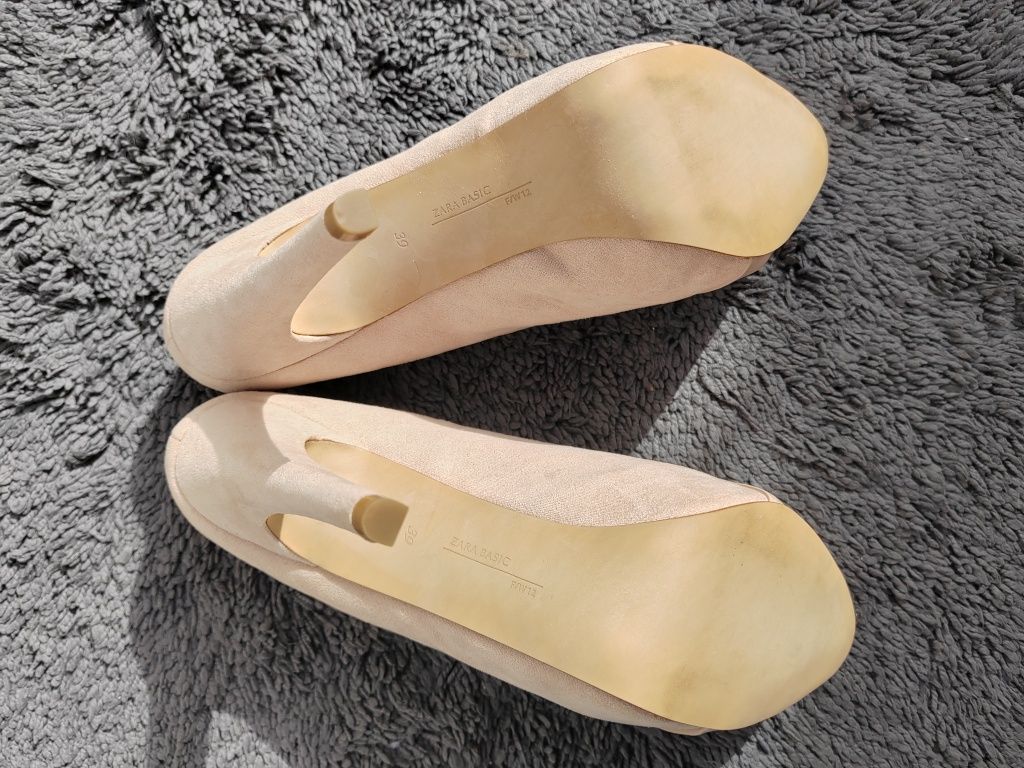 Pantofi Zara cu toc înalt cream
