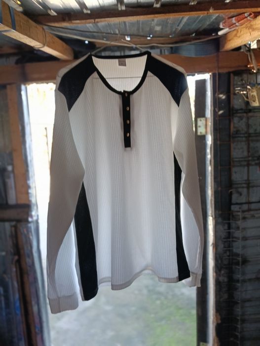 Vând bluza nouă xl