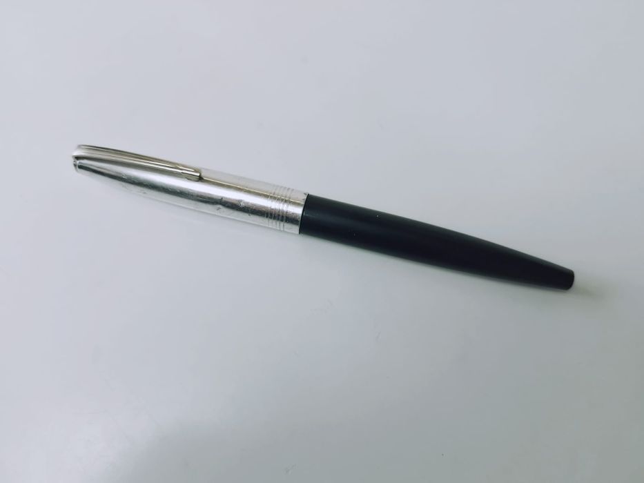 Stilou vechi cu pompita