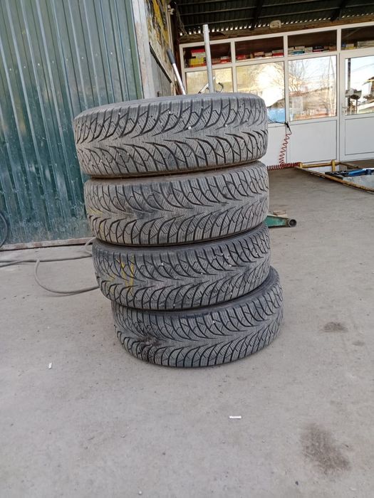 Шины зимние 5 шт продам срочно! 100 000 тг. Почти новые