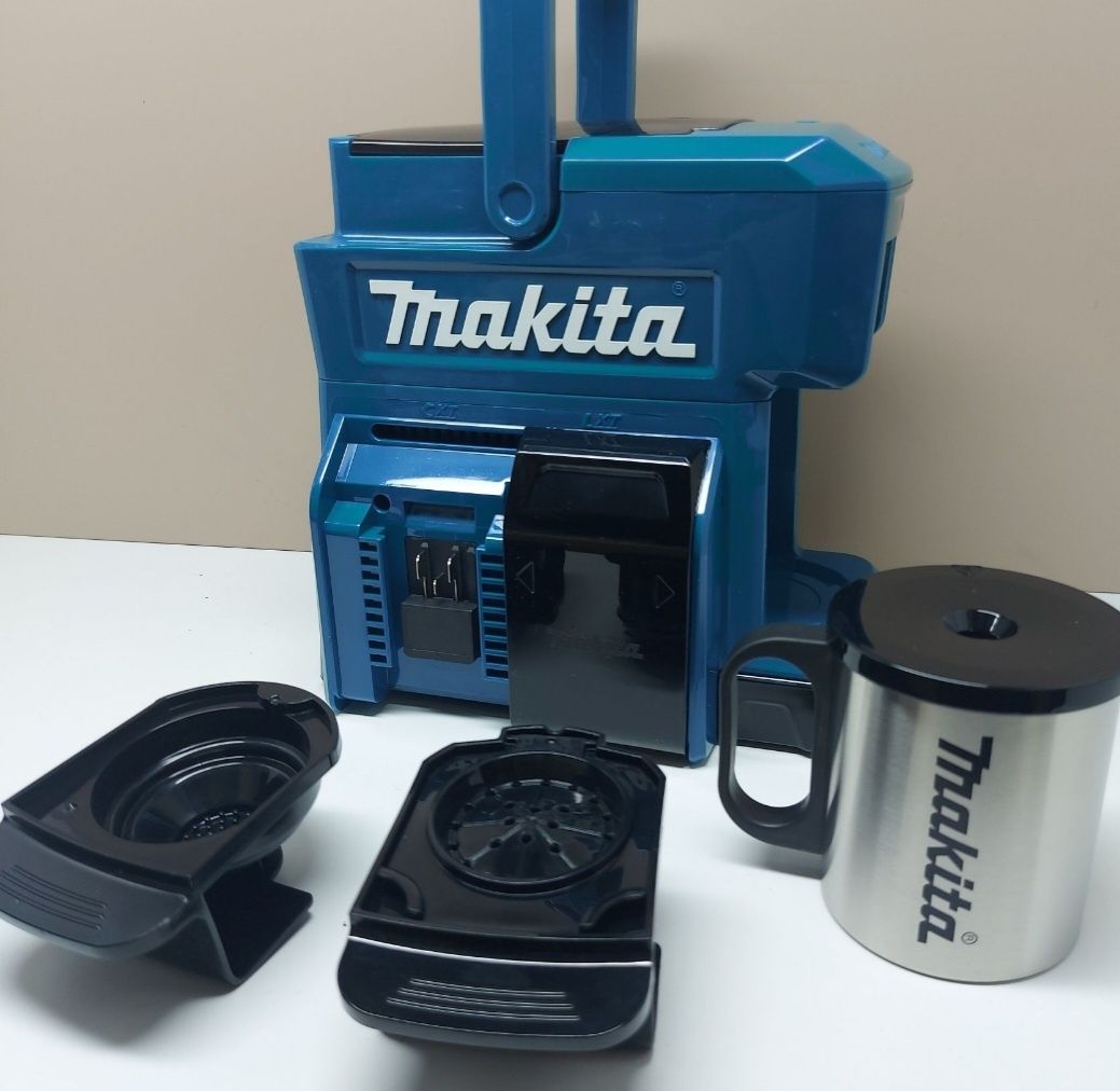 Акумулаторна машина за кафе и чай Makita DCM501Z