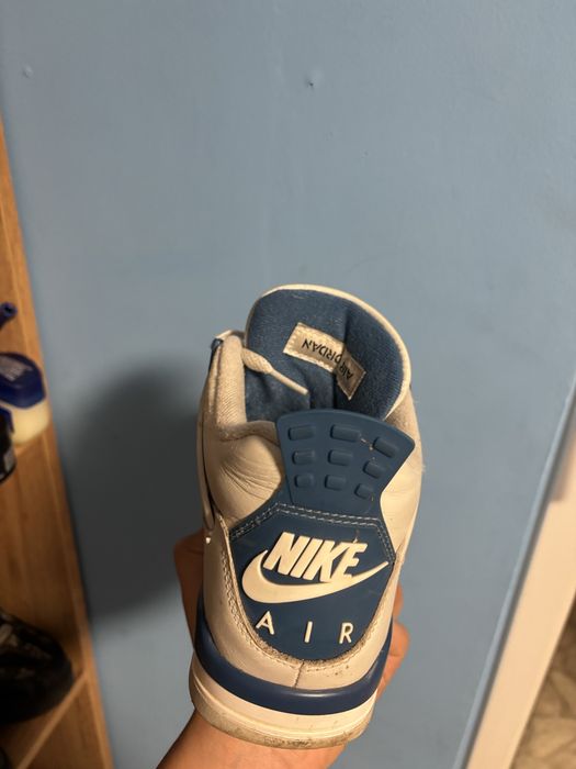Продавам jordan4