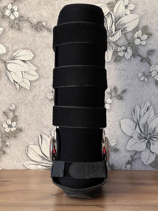 Ортез голеностопного сустава регулируемый с шарниром