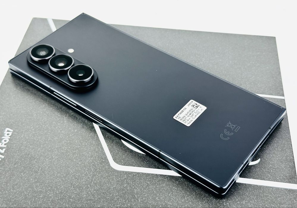 НОВ! Samsung Galaxy Z Fold 7 5G 256GB 12RAM Jetblack Гаранция!