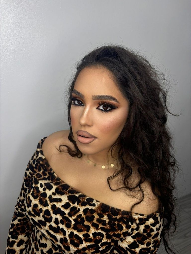 Make-up profesional 150 ron