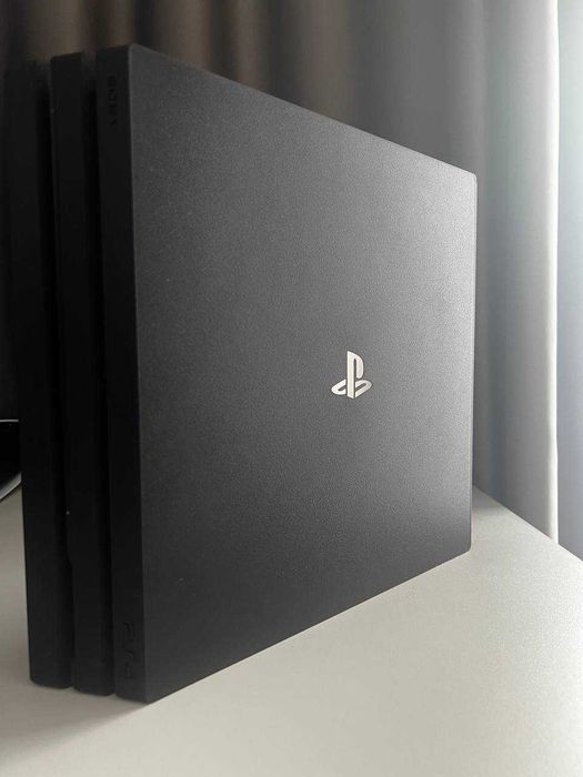 PlayStation 4 Pro (1 TB)