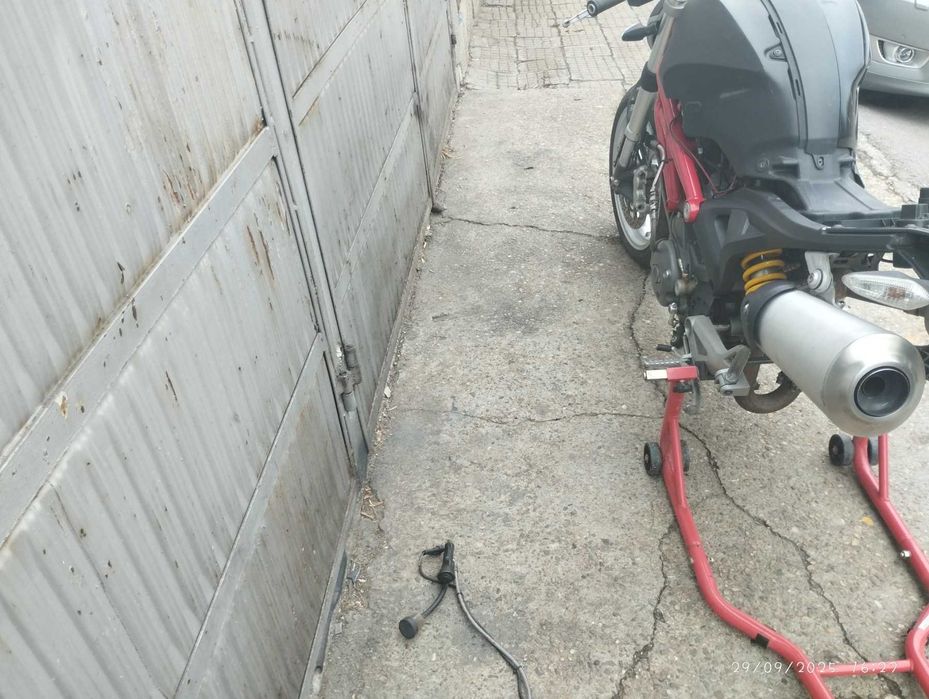Ducati Monster 1100 S