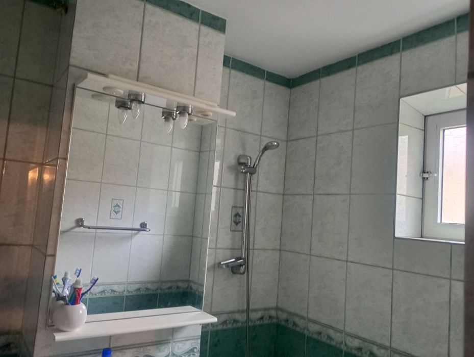 Vând apartament trei camere