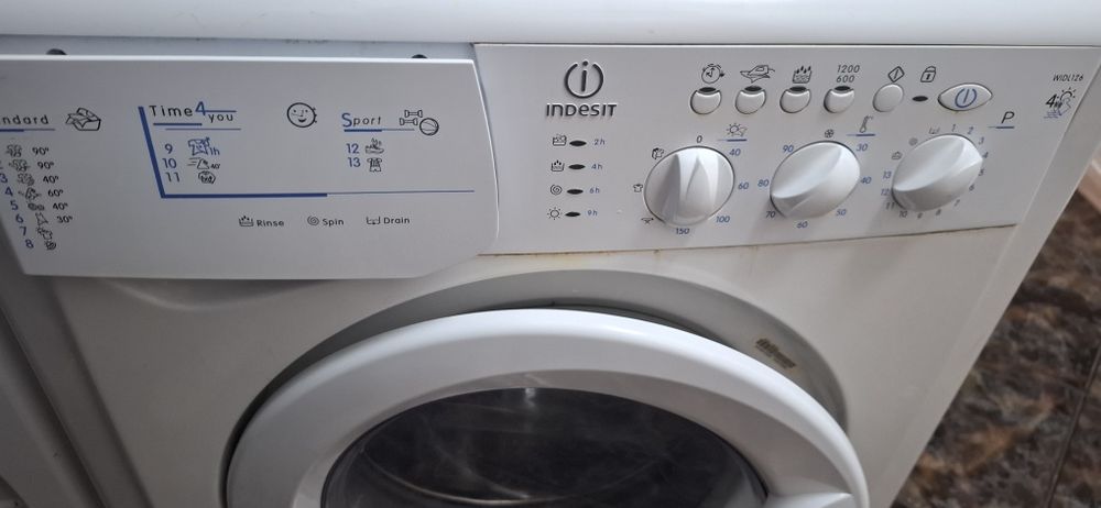 Mașină de spalat cu uscător INDESIT