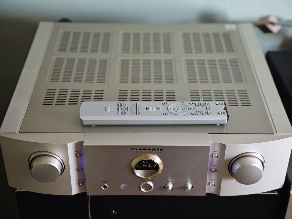 Усилвател Marantz PM 15s2