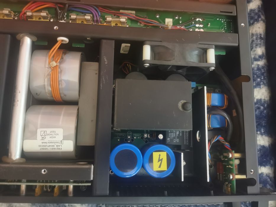 Lab Gruppen Fp 6400