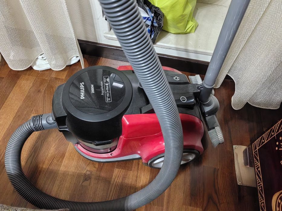 Бу пылесос Philips 2000W