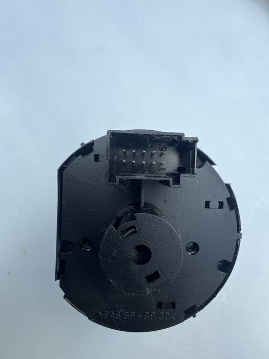 bloc lumini vw tiguan cu functie auto  dezmembrari vw tiguan