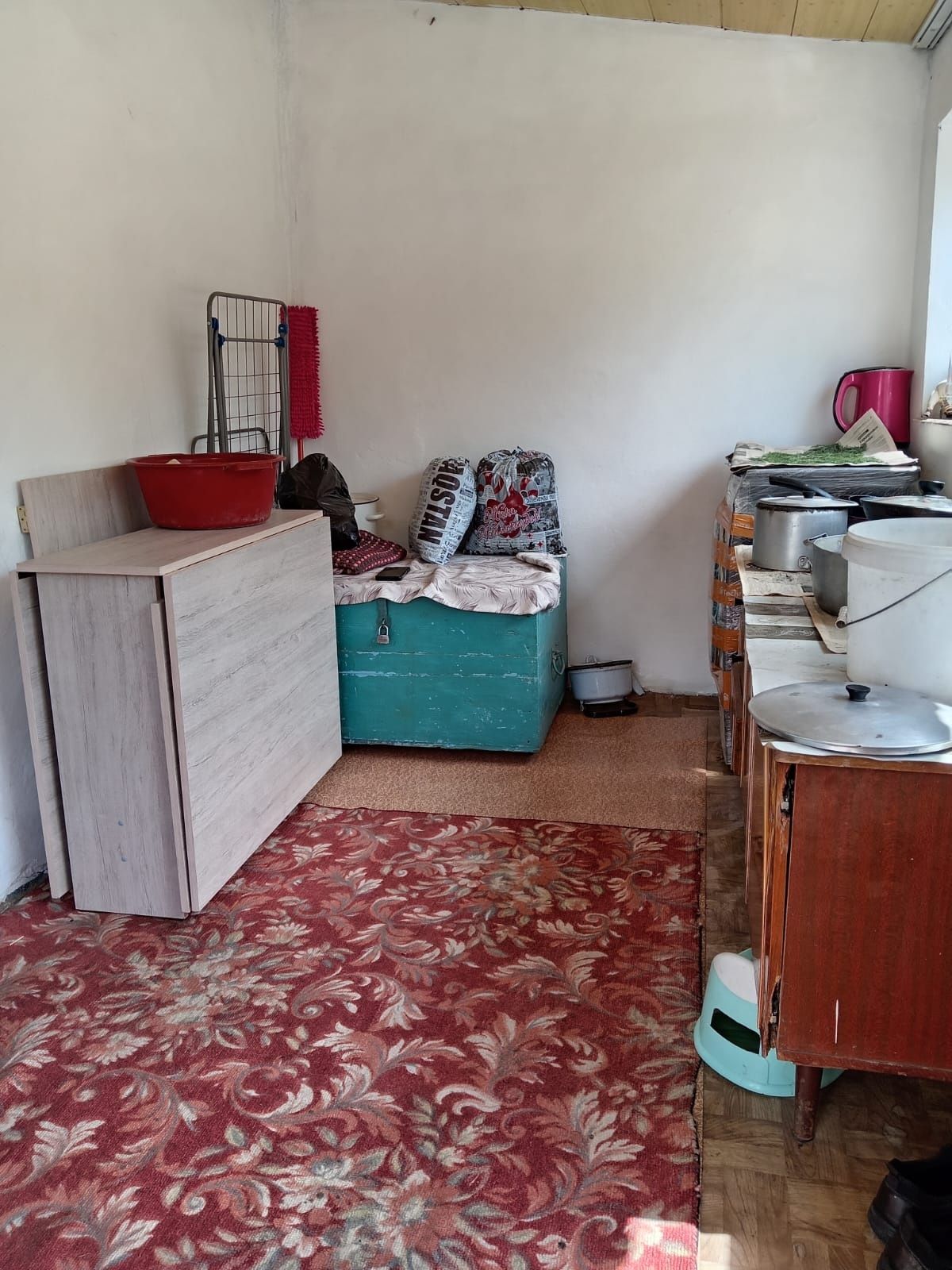 Продаётся! дом 3 комнатный,на дачным участке.улица Лесное 12