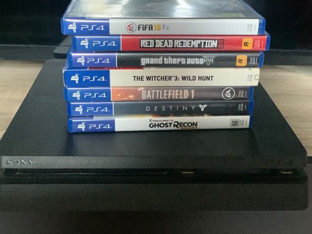 Ps4 Slim със 7 игри