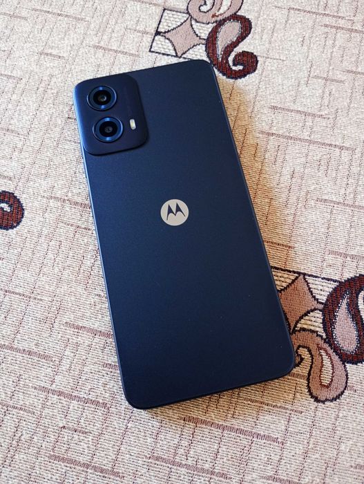 Продавам Motorola Moto G34  с гаранция