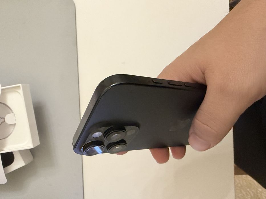 16 pro max 256 gb black battery 100%