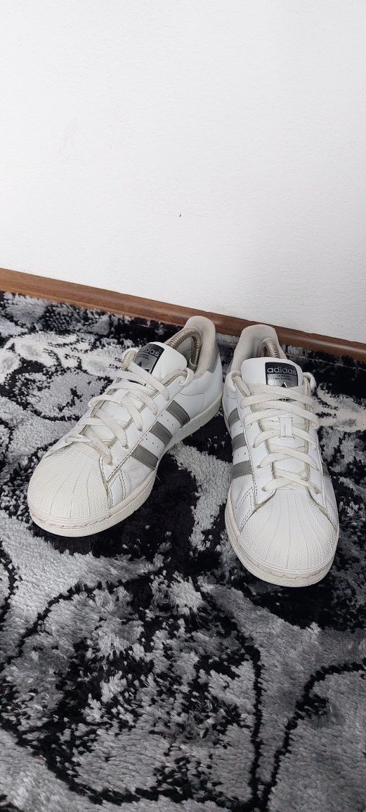 Adidaşi Adidas Superstar