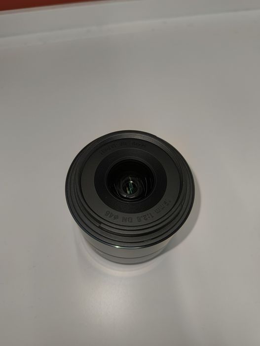 Обектив Sigma за Sony E-mount 19mm f/2.8