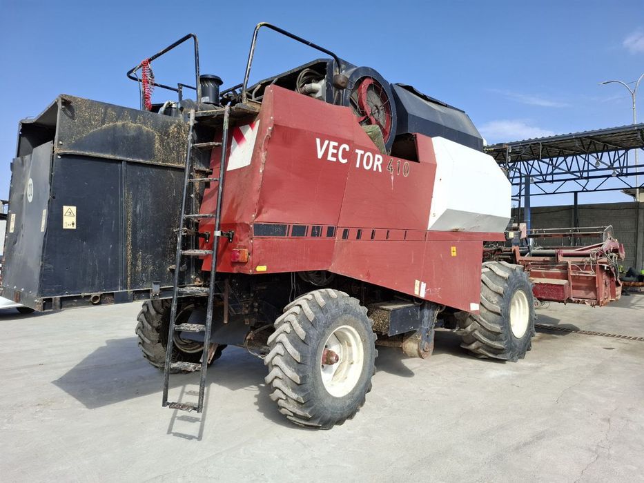 Kombayn VEKTOR 410