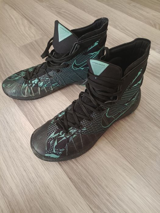 Кроссовки спортивные , на 45 размер,б/у