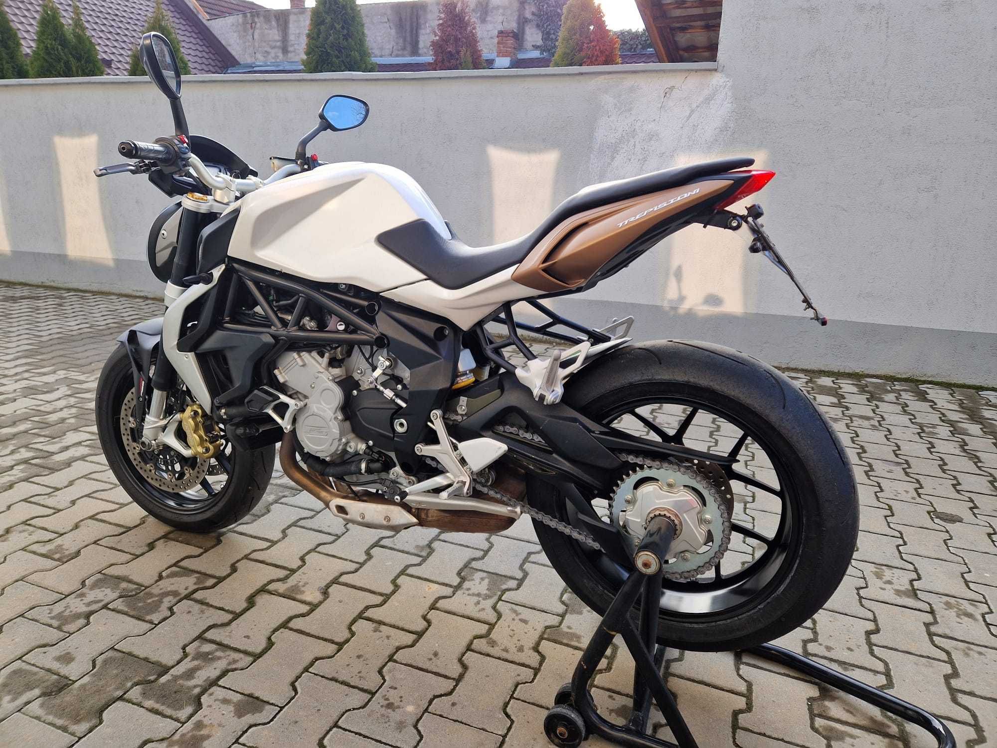 Mv Agusta Brutale 675