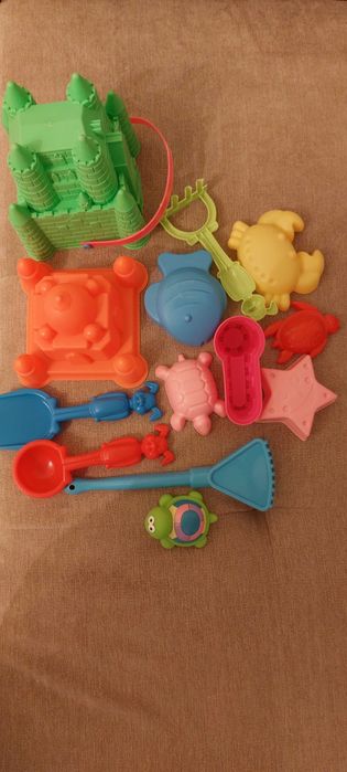 Вятърна въртележка, играчки за пясък, пистолет пластмассов