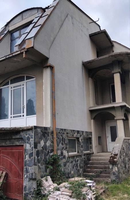 Продава къща в с.Яхиново общ Дупница