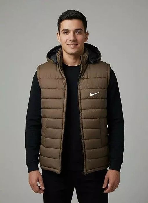 Erkaklar uchun kuz-qish jiletka - yengsiz, kapyushonli, zamonaviy diza