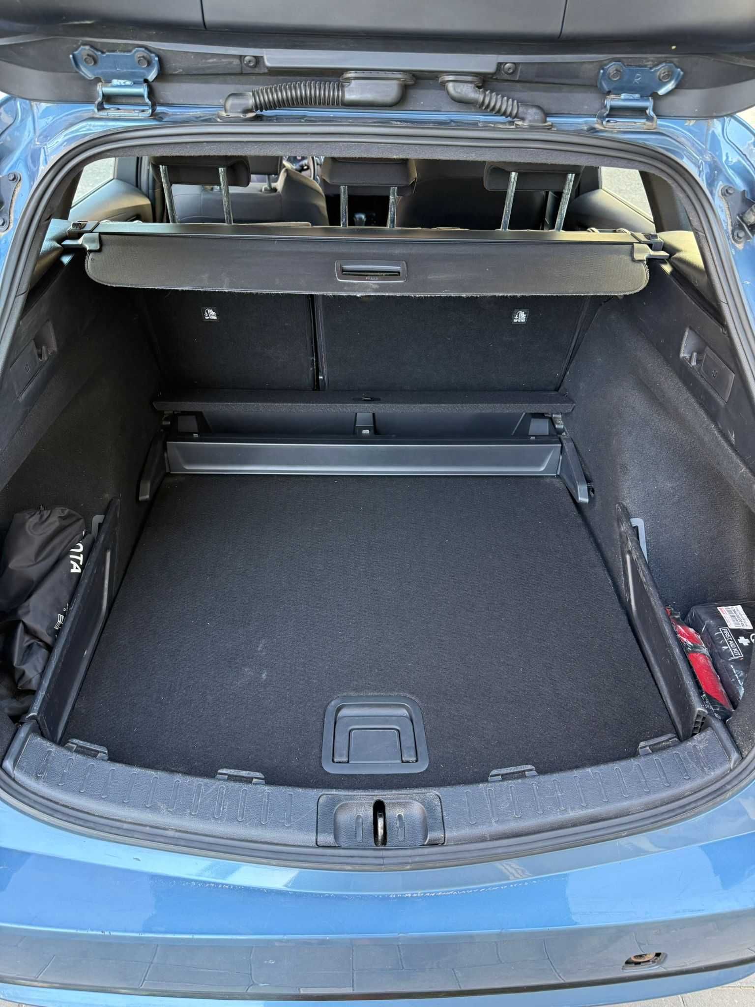 Toyota Corolla 1.8 HYBRID break automata CVT 2022 hibrida