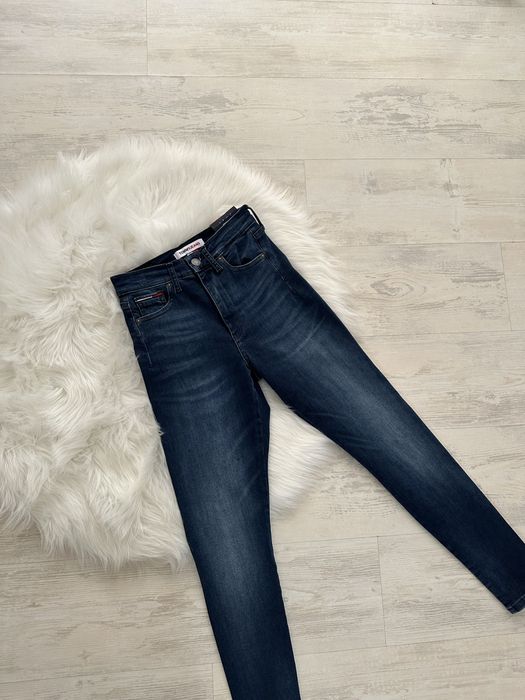 Оригинални дънки Tommy Jeans нови с етикет