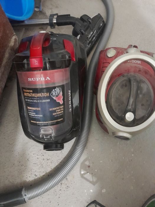 Пылесос оба в хорошым состаянии рабочие