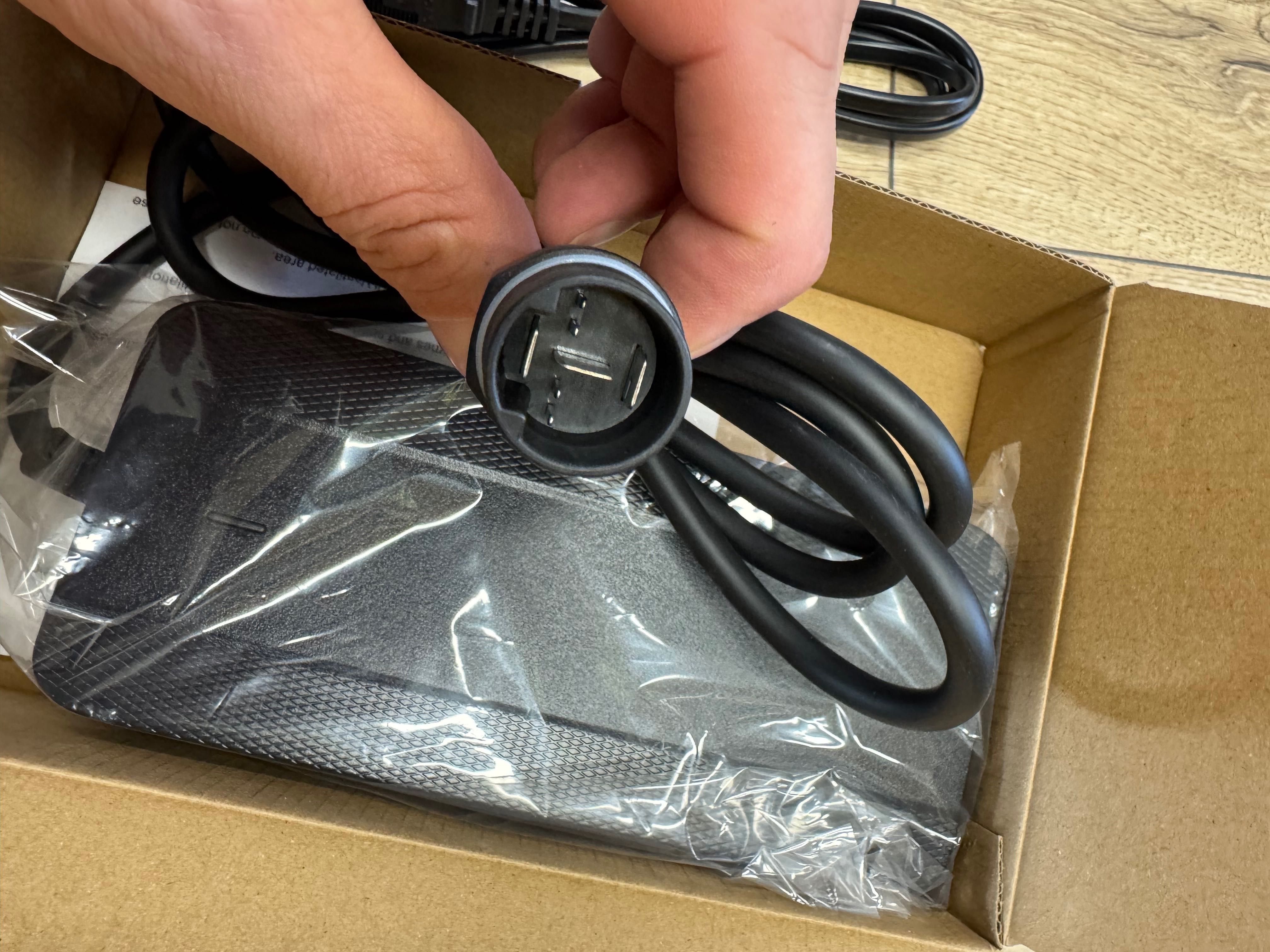 Încărcător bicicleta electrică cu motor Shimano