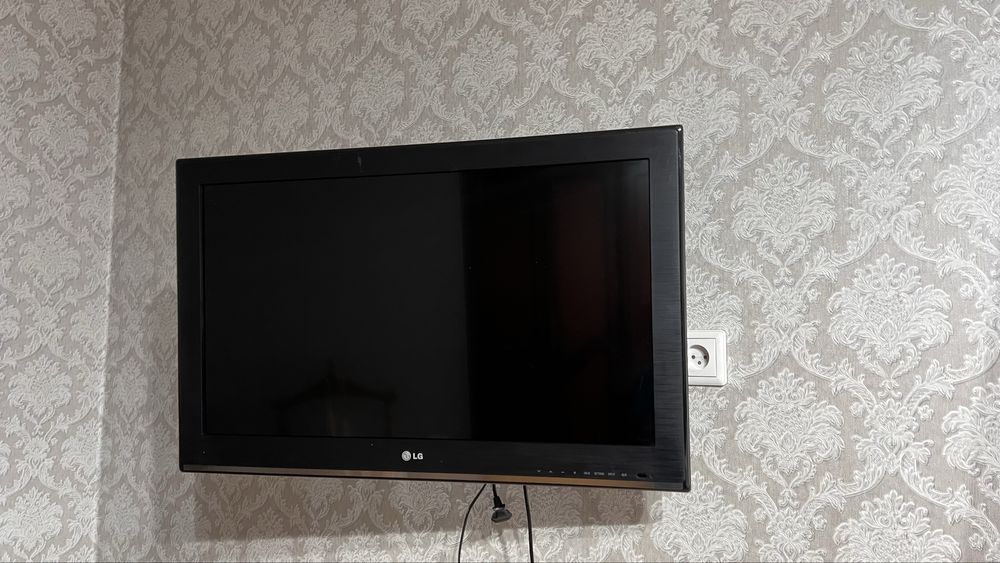 Телевизор LG 32 диагональ