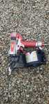 Pistol pneumatic inalta presiune cuie lemn Max HN65