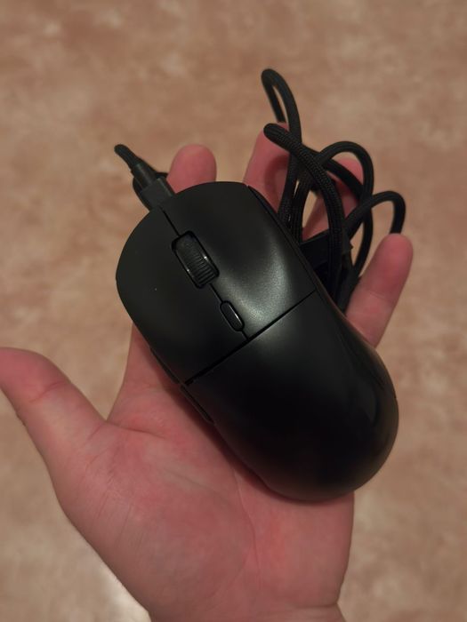 Продам игровую мышь