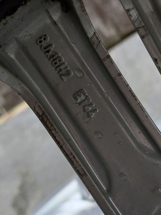 Vând jante originale VW model Kansas