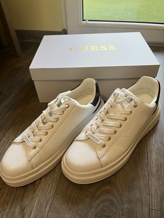 Маратонки   Guess