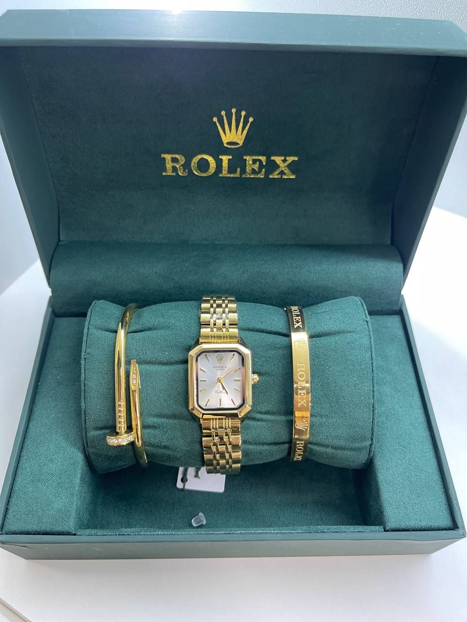 Элегантные часы Rolex